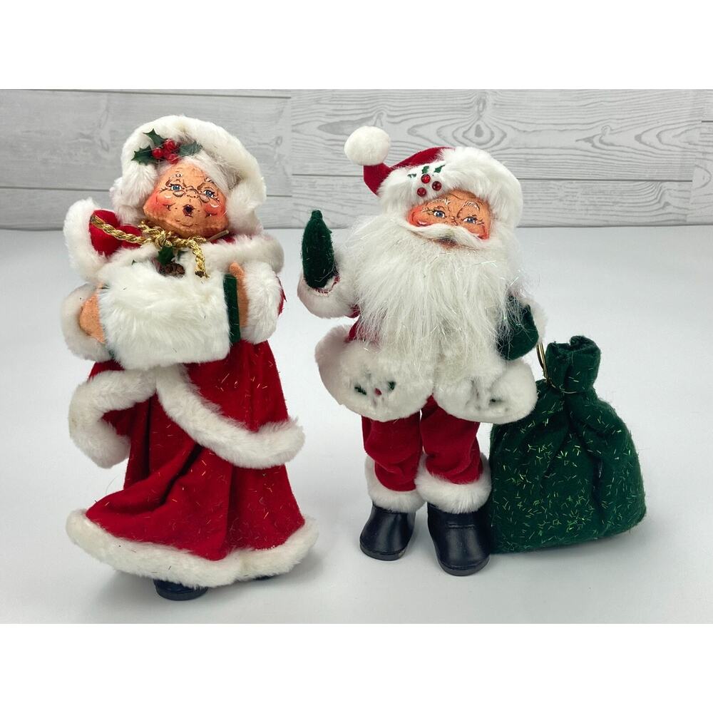 Annalee Mr & Mrs Santa Claus Christmas Green Toy Bag Hand Muff 10" Tall 2005